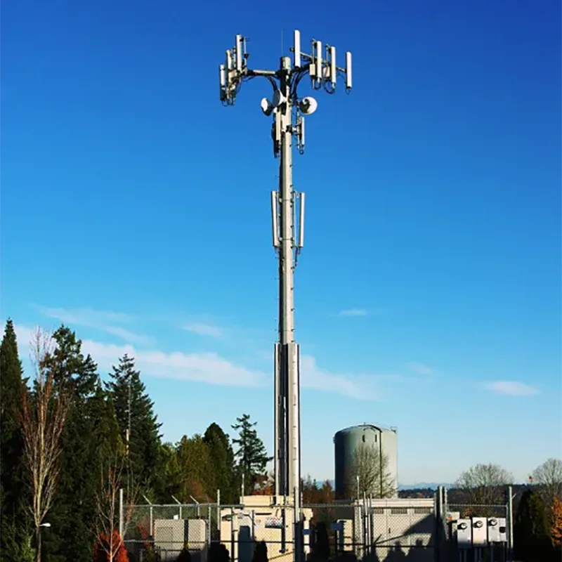 Який типовий термін служби вежі зі сталевих труб монополя